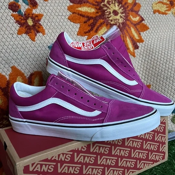 Vans •Old School Fuchsia Red/True White Men’s sneakers